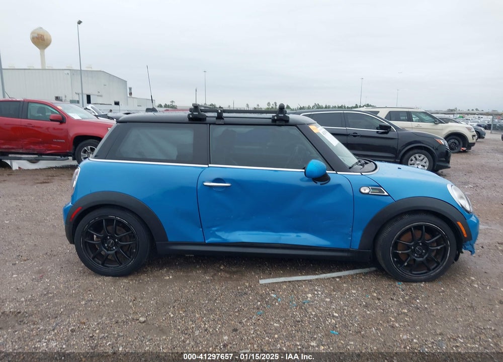2012 MINI COOPER VIN: WMWSV3C57CT387407