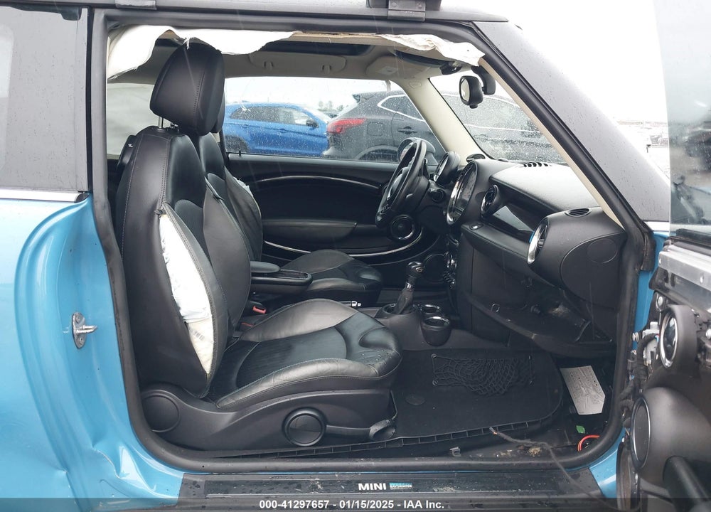 2012 MINI COOPER VIN: WMWSV3C57CT387407