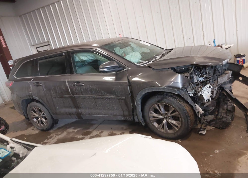 2016 TOYOTA HIGHLANDER LE PLUS V6 VIN: 5TDBKRFH4GS294966