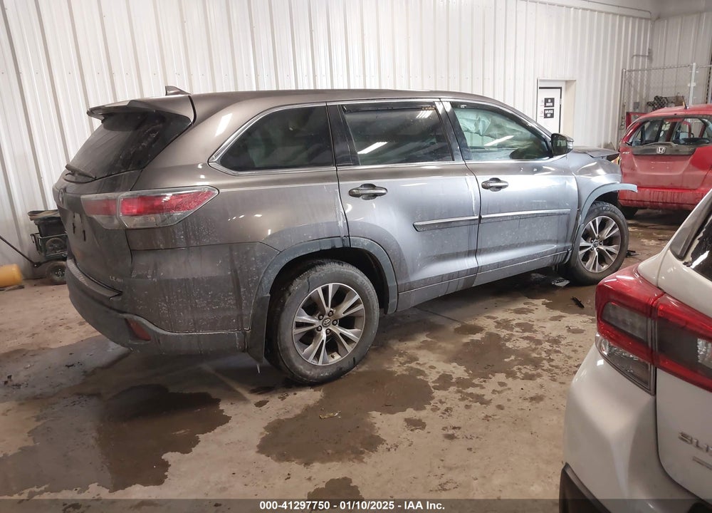 2016 TOYOTA HIGHLANDER LE PLUS V6 VIN: 5TDBKRFH4GS294966