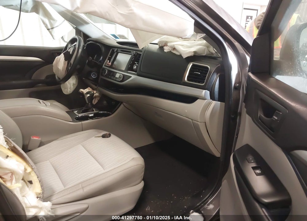 2016 TOYOTA HIGHLANDER LE PLUS V6 VIN: 5TDBKRFH4GS294966