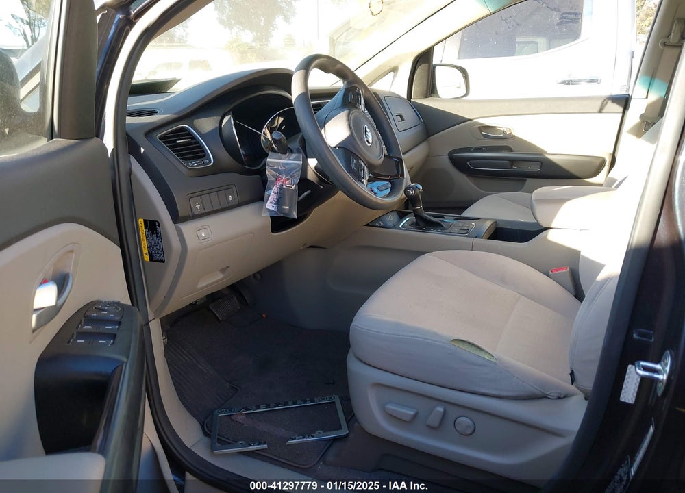 2016 KIA SEDONA LX VIN: KNDMB5C10G6203555