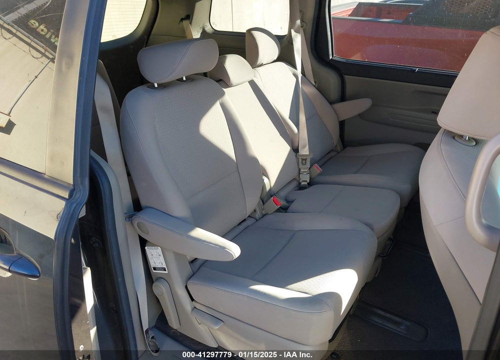 2016 KIA SEDONA LX VIN: KNDMB5C10G6203555