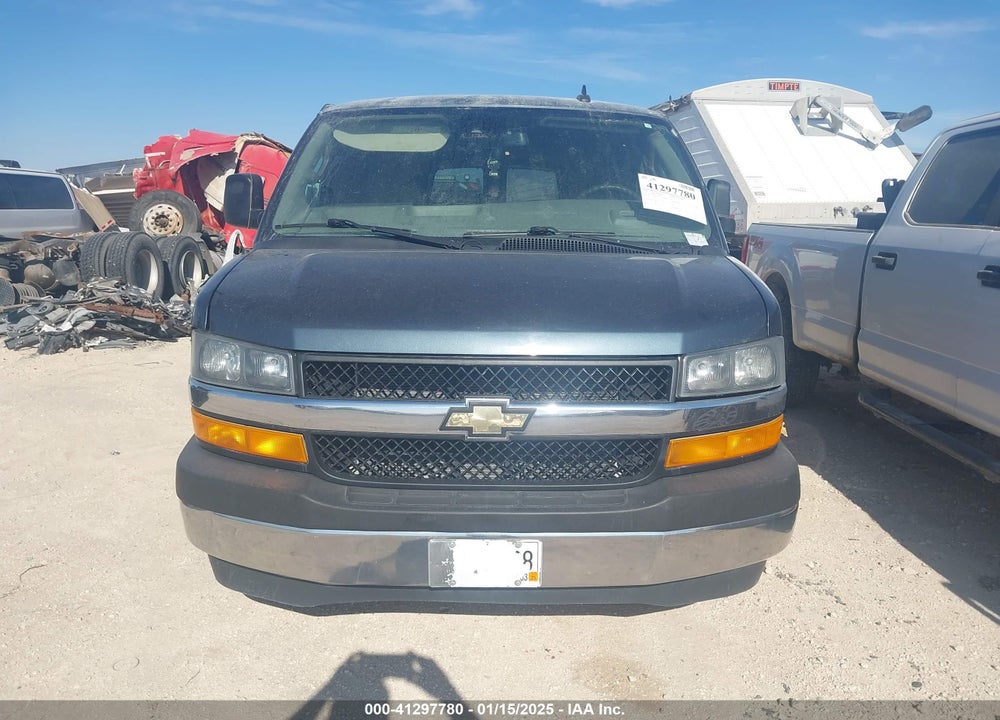 2020 CHEVROLET EXPRESS PASSENGER RWD 3500 EXTENDED WHEELBASE LT VIN: 1GAZGPFG4L1116955