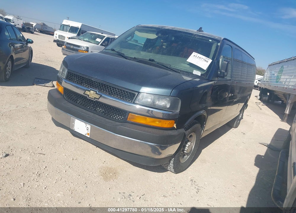 2020 CHEVROLET EXPRESS PASSENGER RWD 3500 EXTENDED WHEELBASE LT VIN: 1GAZGPFG4L1116955