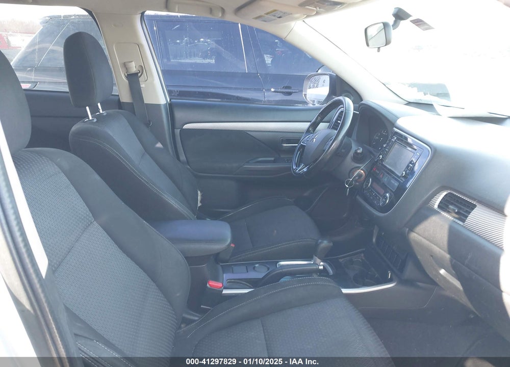 2017 MITSUBISHI OUTLANDER ES VIN: JA4AD2A33HZ010519