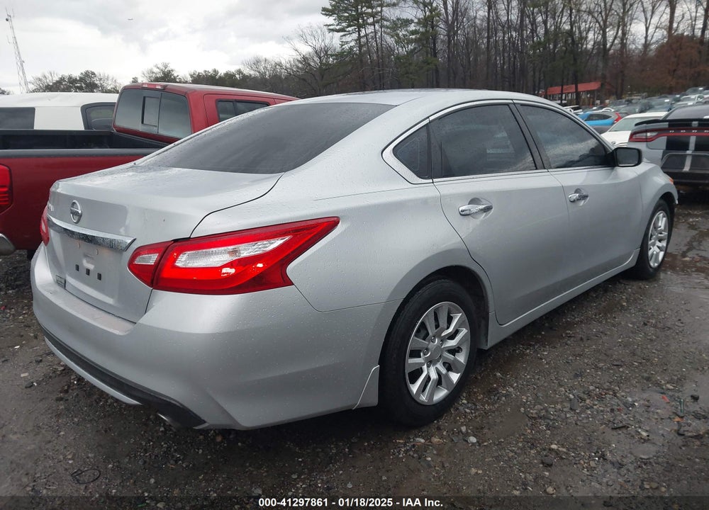 2017 NISSAN ALTIMA VIN: 1N4AL3AP9HN335366
