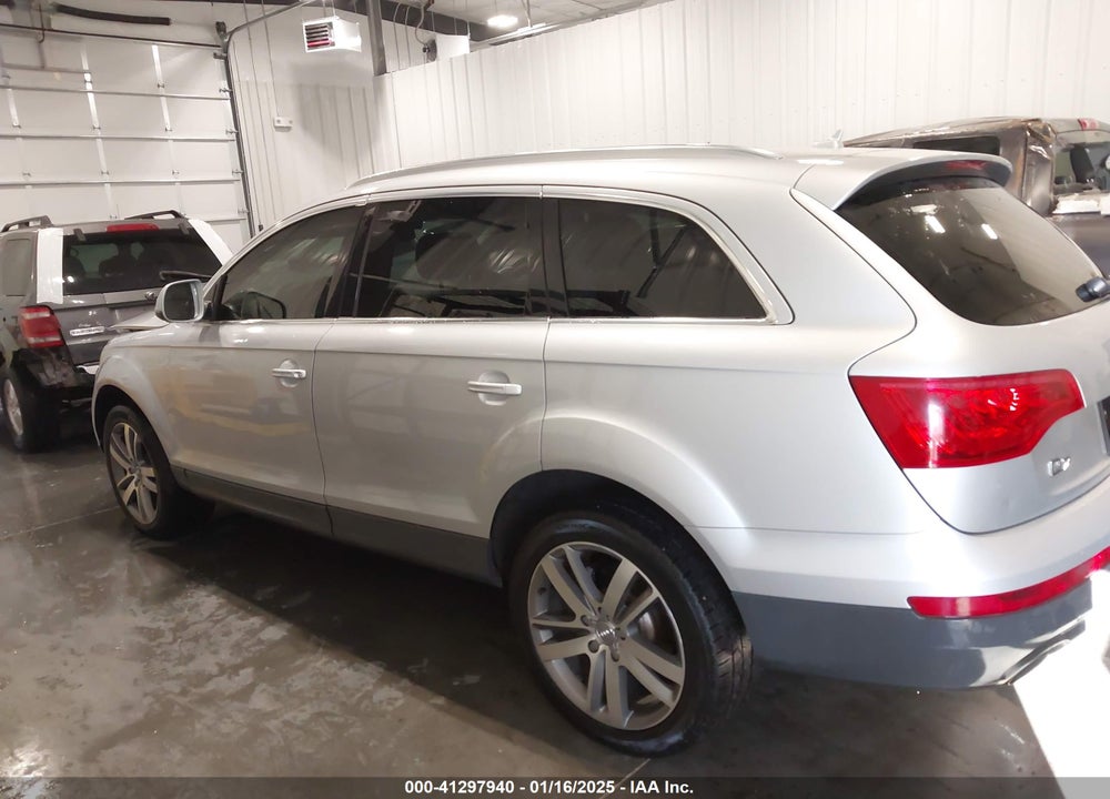 2011 AUDI Q7 3.0T PREMIUM VIN: WA1LGAFE1BD007448