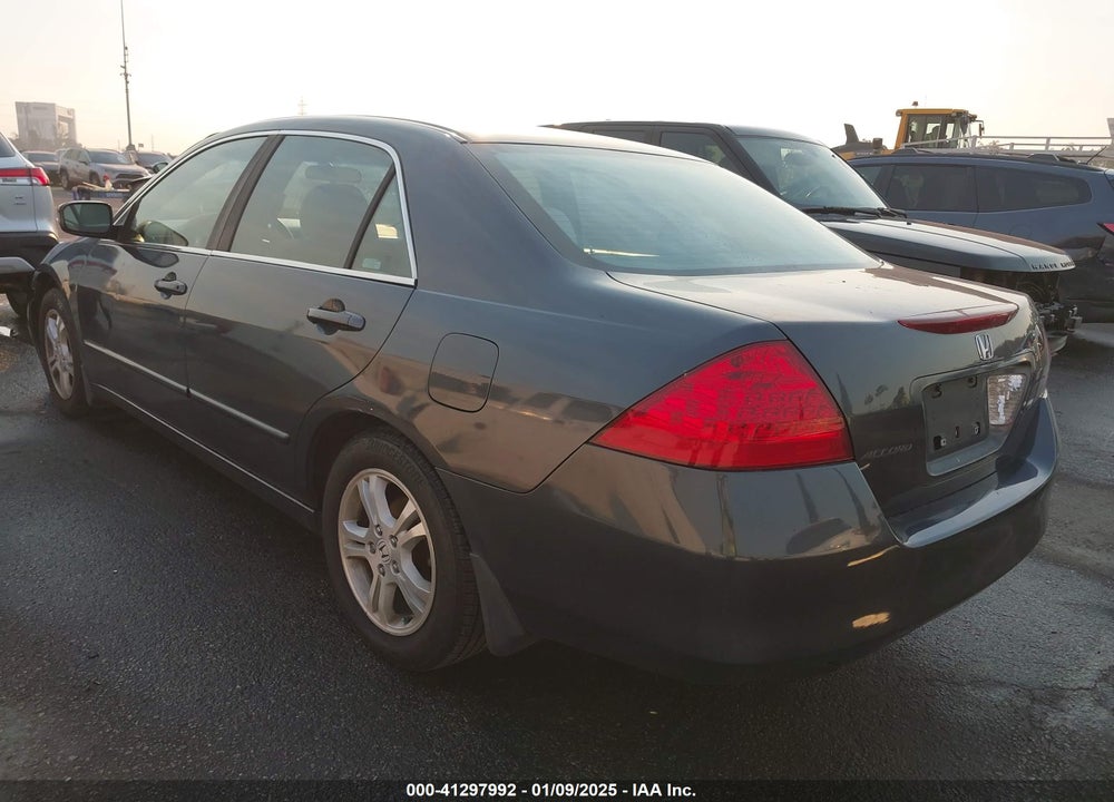 2007 HONDA ACCORD 2.4 EX VIN: 1HGCM56707A095992