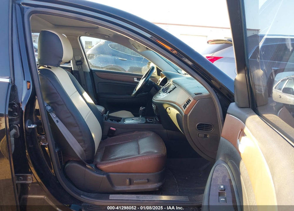 2012 HYUNDAI GENESIS 3.8 VIN: KMHGC4DD1CU184125