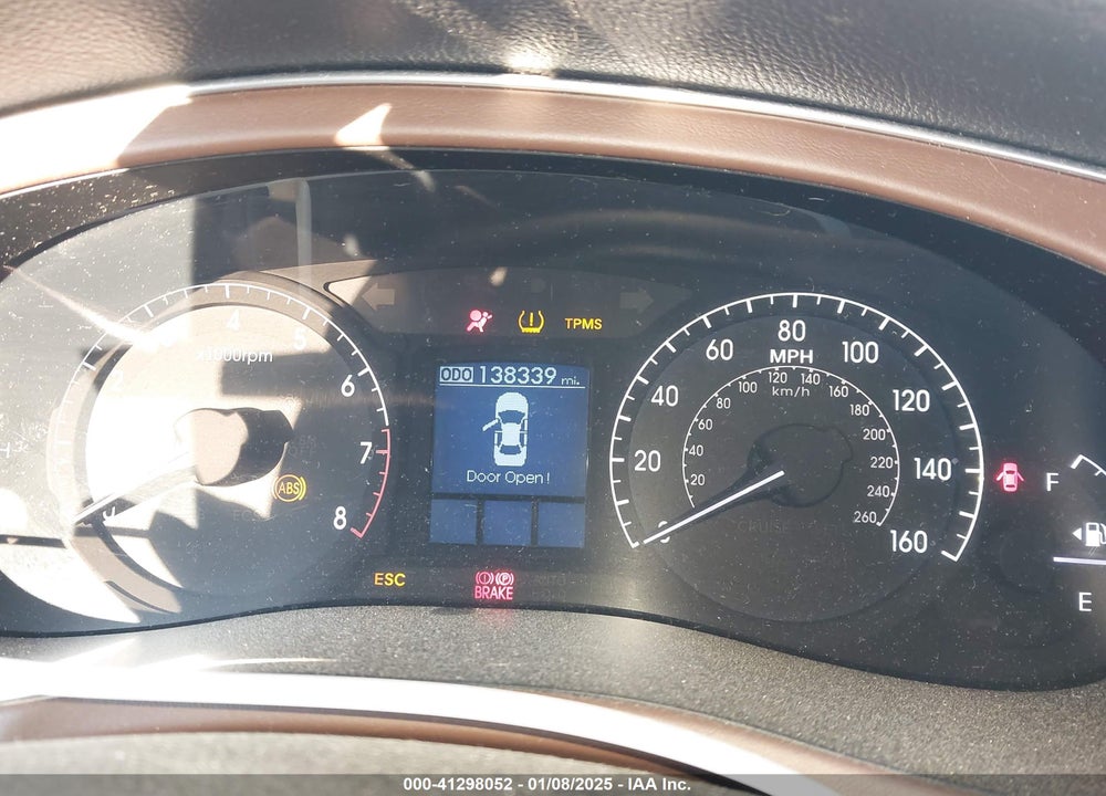 2012 HYUNDAI GENESIS 3.8 VIN: KMHGC4DD1CU184125