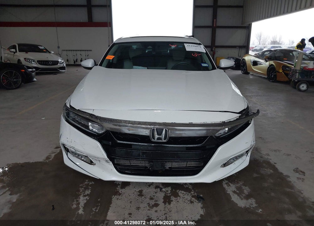 2019 HONDA ACCORD VIN: 1HGCV1F47KA026379