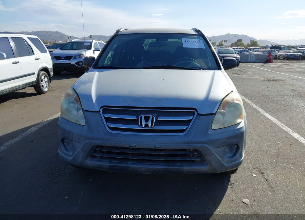 2005 HONDA CR-V LX VIN: JHLRD68565C003539