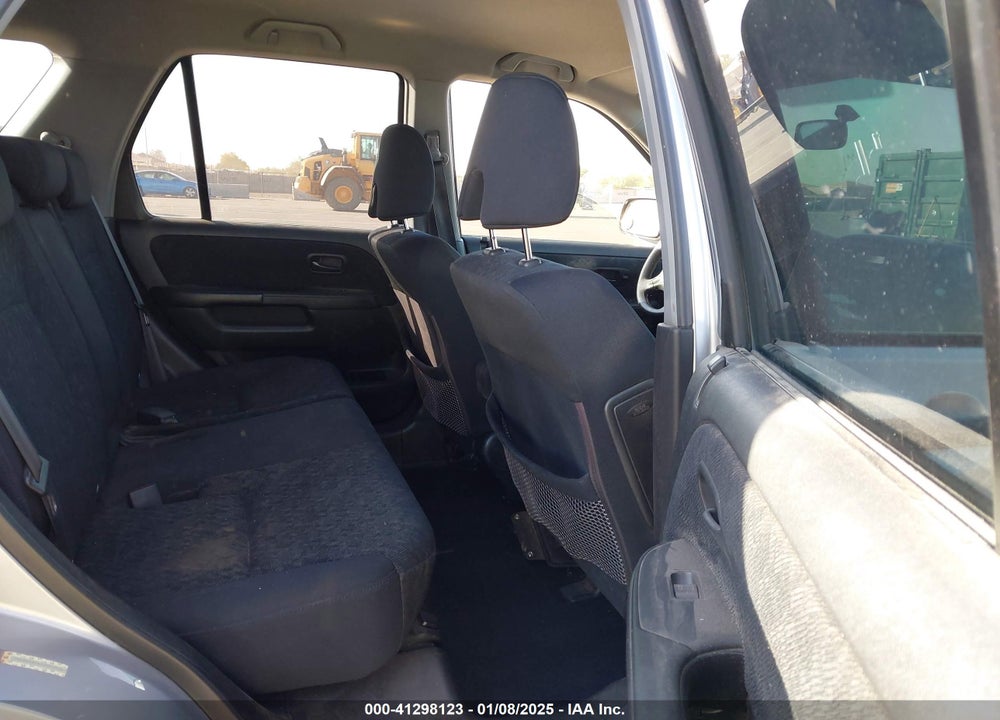 2005 HONDA CR-V LX VIN: JHLRD68565C003539