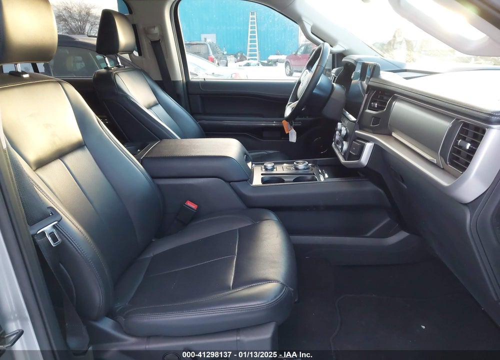 2024 FORD EXPEDITION XLT VIN: 1FMJU1J83REA40474