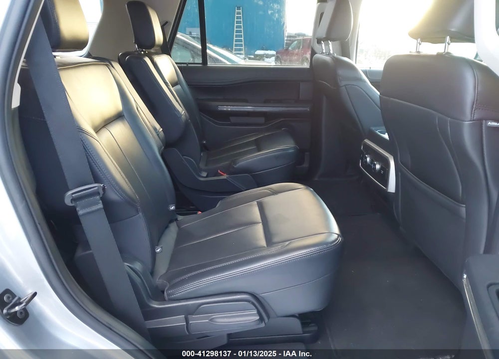 2024 FORD EXPEDITION XLT VIN: 1FMJU1J83REA40474