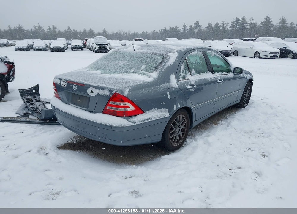 2005 MERCEDES-BENZ C 240 LUXURY 4MATIC VIN: WDBRF81J15F610391
