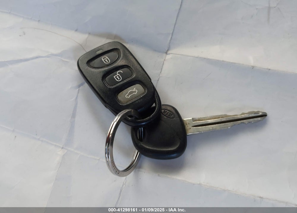 2007 KIA SPECTRA VIN: KNAFE121875486011