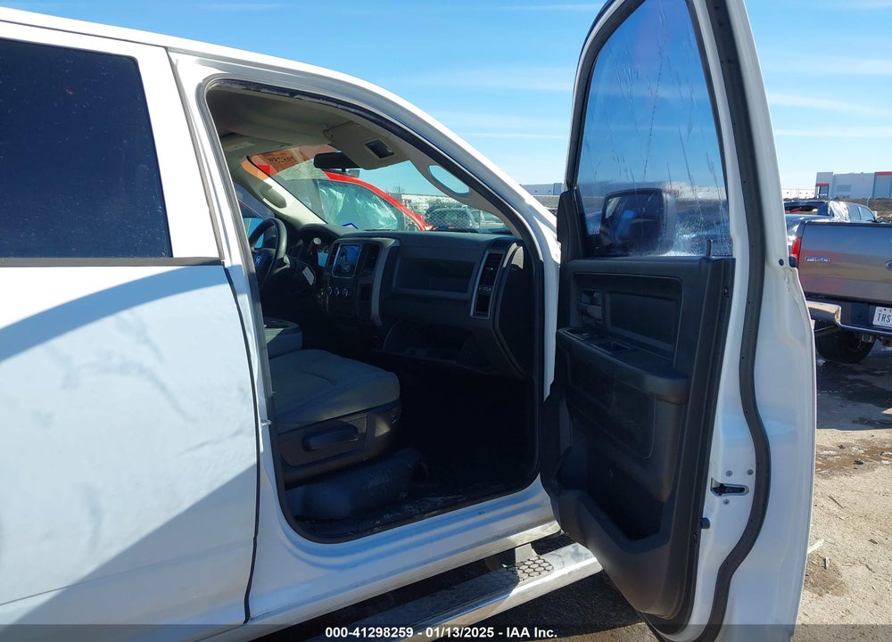 2013 RAM 1500 VIN: 1C6RR7KT7DS671339