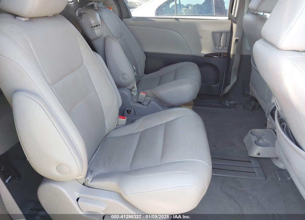 2018 TOYOTA SIENNA XLE/XLE PREMIUM/LIMITED/LIMITED PREMIUM VIN: 5TDYZ3DC4JS937804