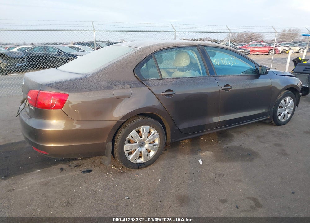 2011 VOLKSWAGEN JETTA VIN: 3VWDX7AJ7BM385096