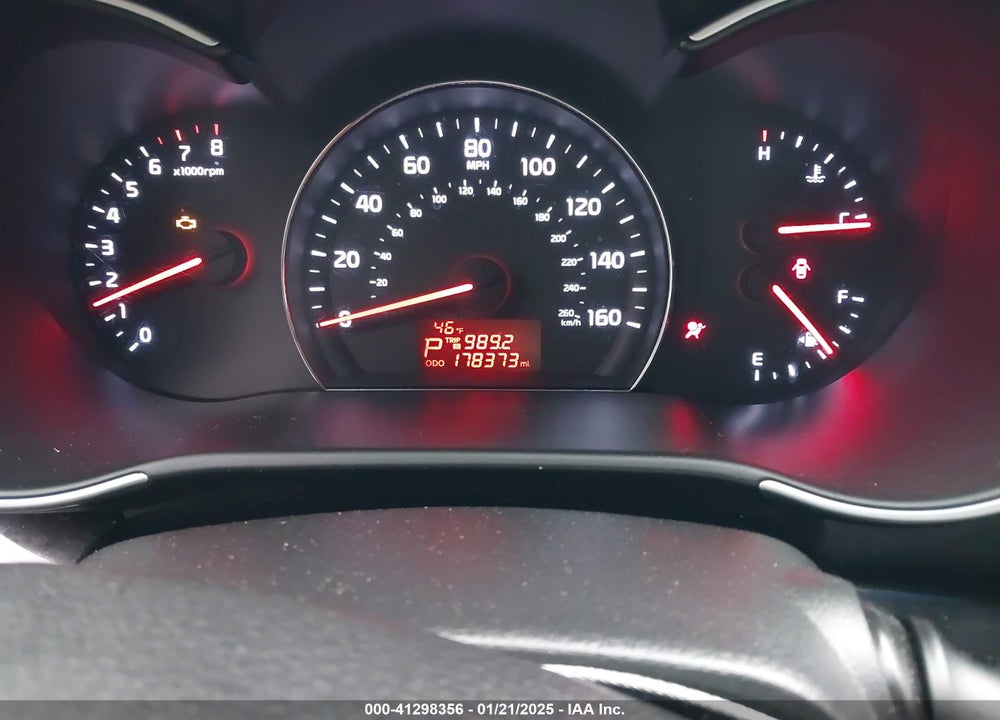 2014 KIA SORENTO LX VIN: 5XYKT3A69EG475944