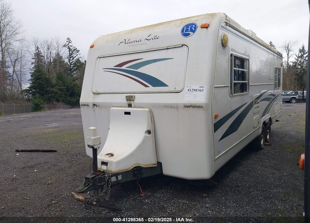 2000 HOLIDAY RAMBLER 26 SK VIN: 1KB181E22YE117516