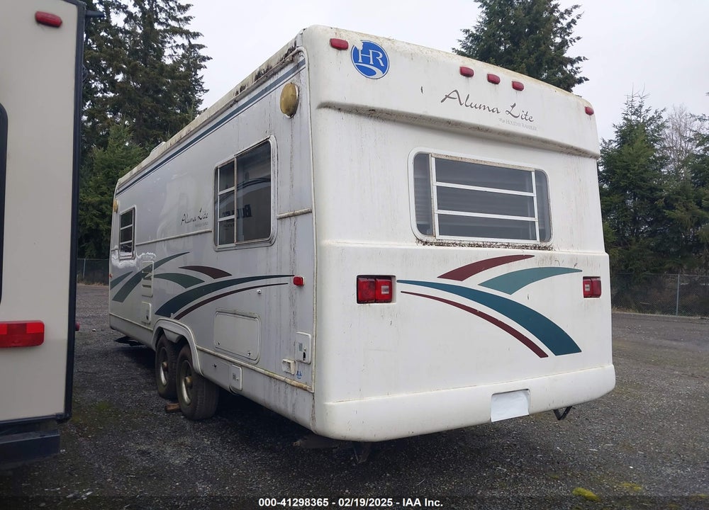 2000 HOLIDAY RAMBLER 26 SK VIN: 1KB181E22YE117516