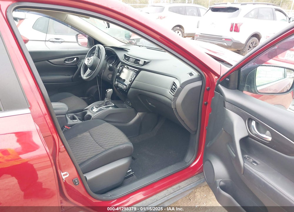 2018 NISSAN ROGUE SV VIN: 5N1AT2MT8JC852068
