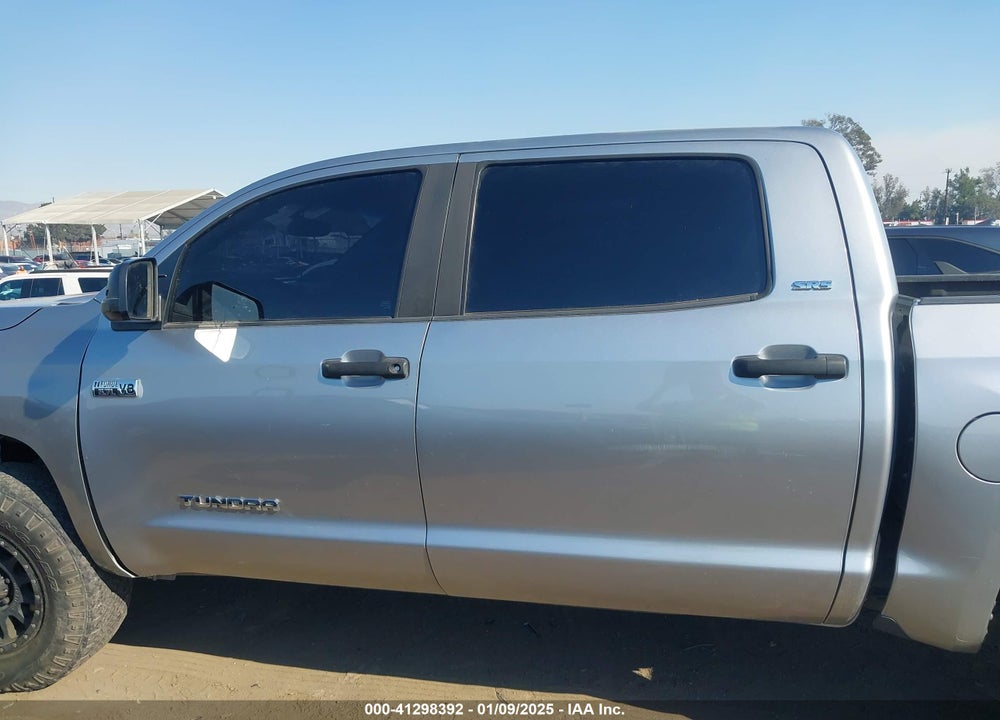2019 TOYOTA TUNDRA SR5 5.7L V8 VIN: 5TFDY5F17KX828452