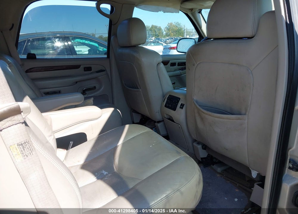 2004 CADILLAC ESCALADE STANDARD VIN: 1GYEC63T74R136658