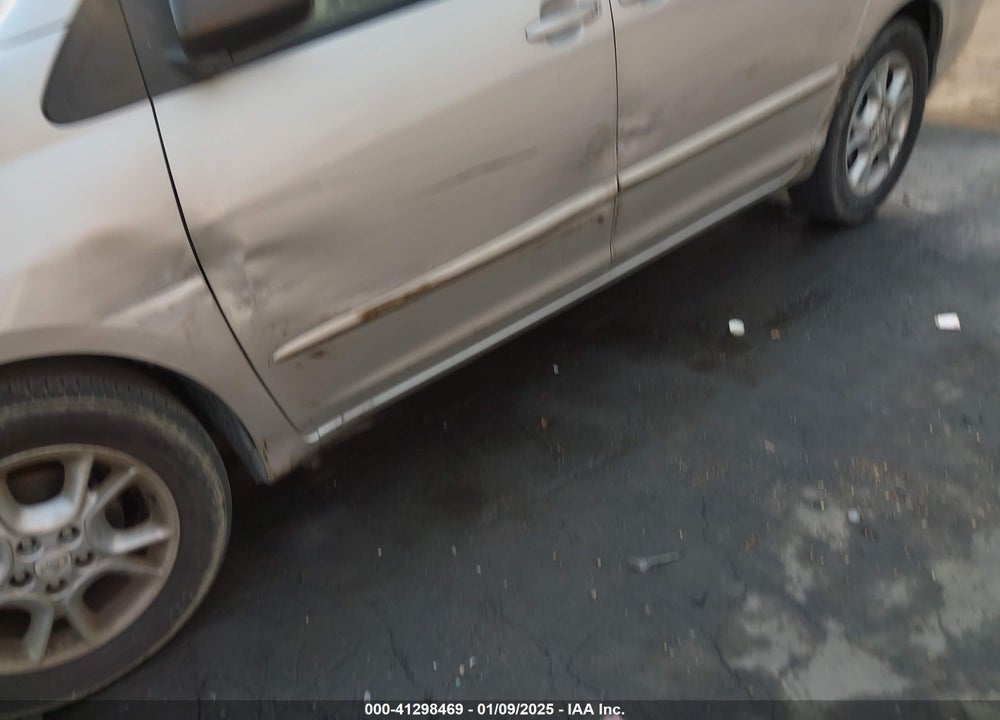 2006 TOYOTA SIENNA CE VIN: 5TDZA23C06S411748