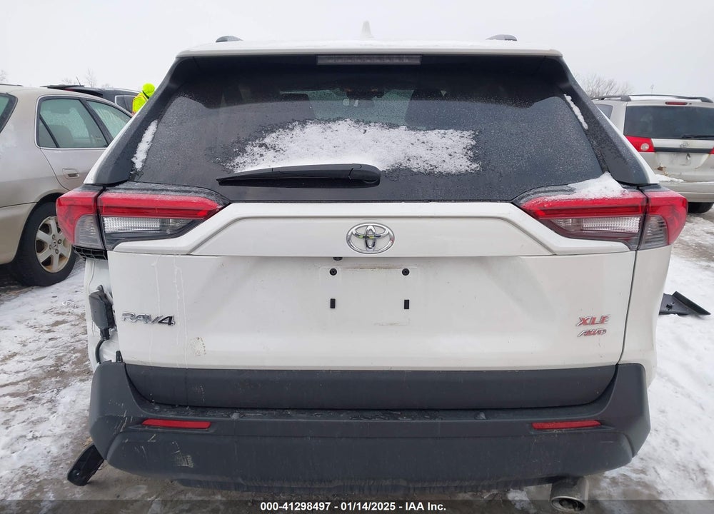 2021 TOYOTA RAV4 XLE PREMIUM VIN: 2T3A1RFV0MW208986