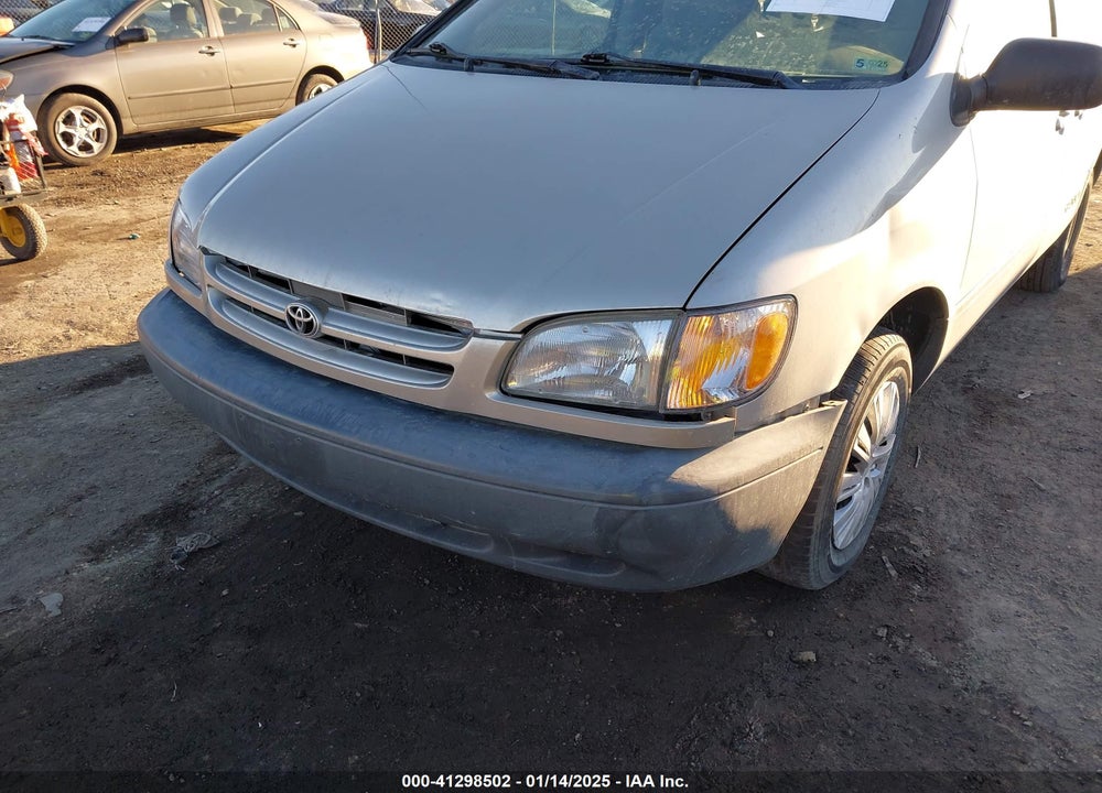 2003 TOYOTA SIENNA LE VIN: 4T3ZF13C63U518020