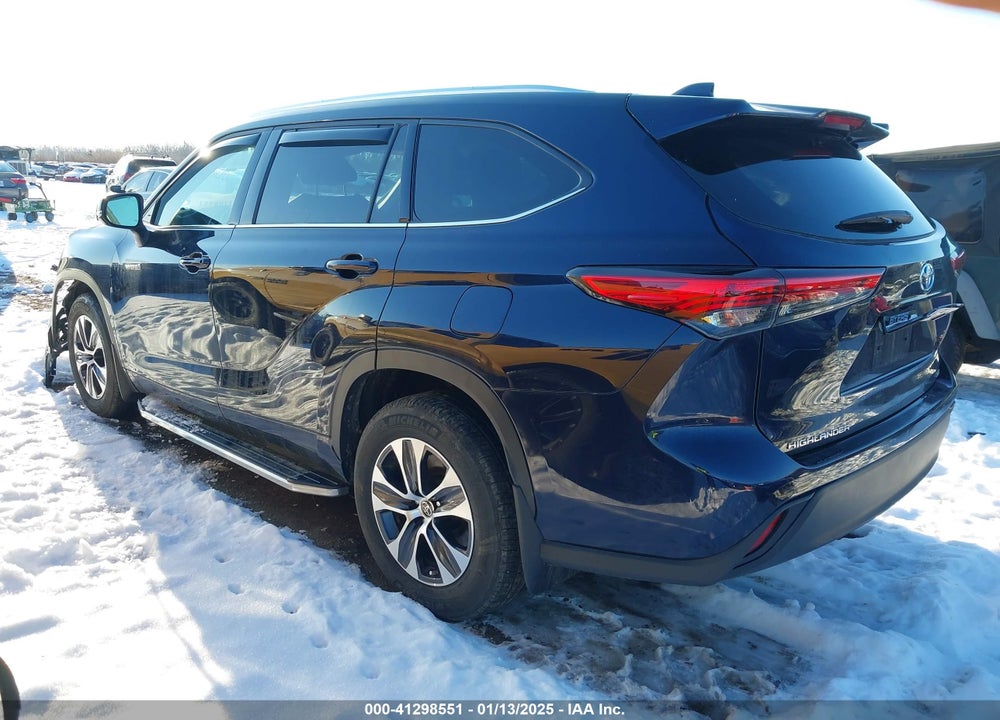 2021 TOYOTA HIGHLANDER HYBRID XLE VIN: 5TDGBRCH3MS536832