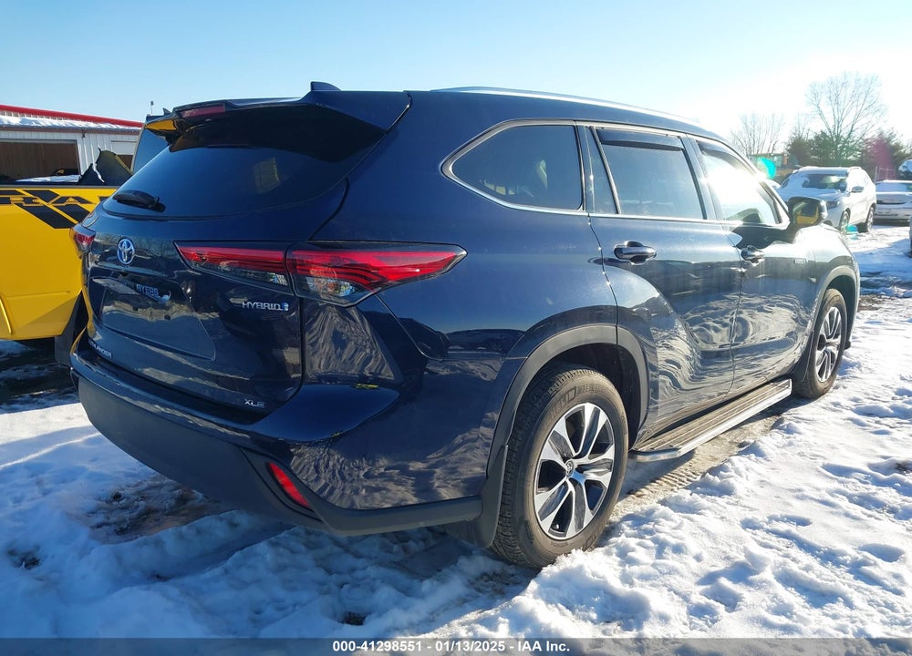 2021 TOYOTA HIGHLANDER HYBRID XLE VIN: 5TDGBRCH3MS536832