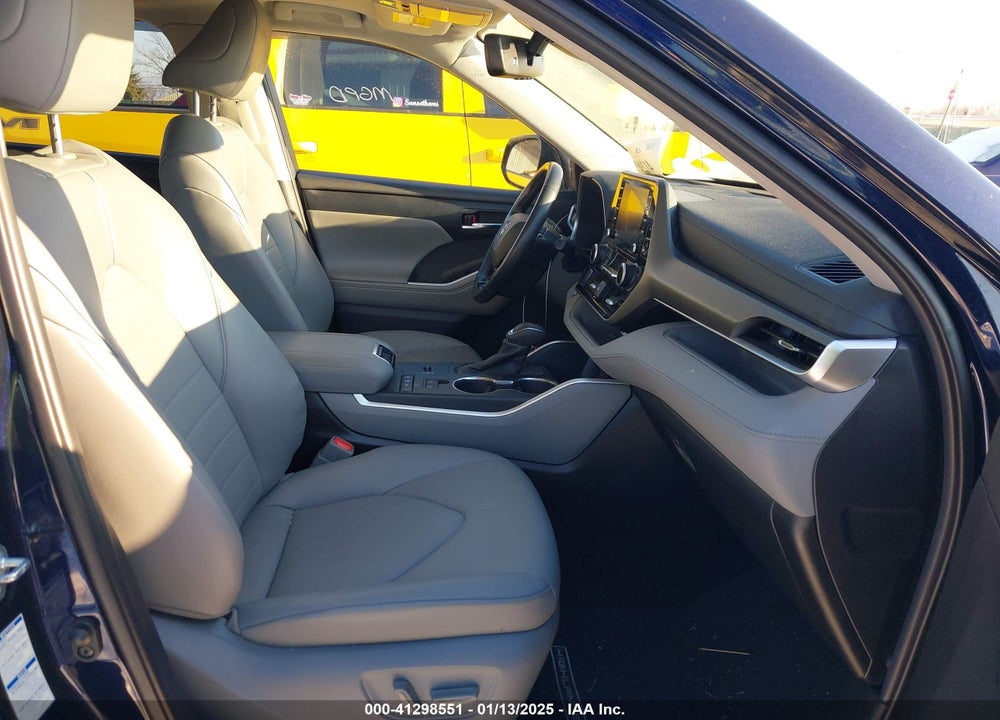 2021 TOYOTA HIGHLANDER HYBRID XLE VIN: 5TDGBRCH3MS536832