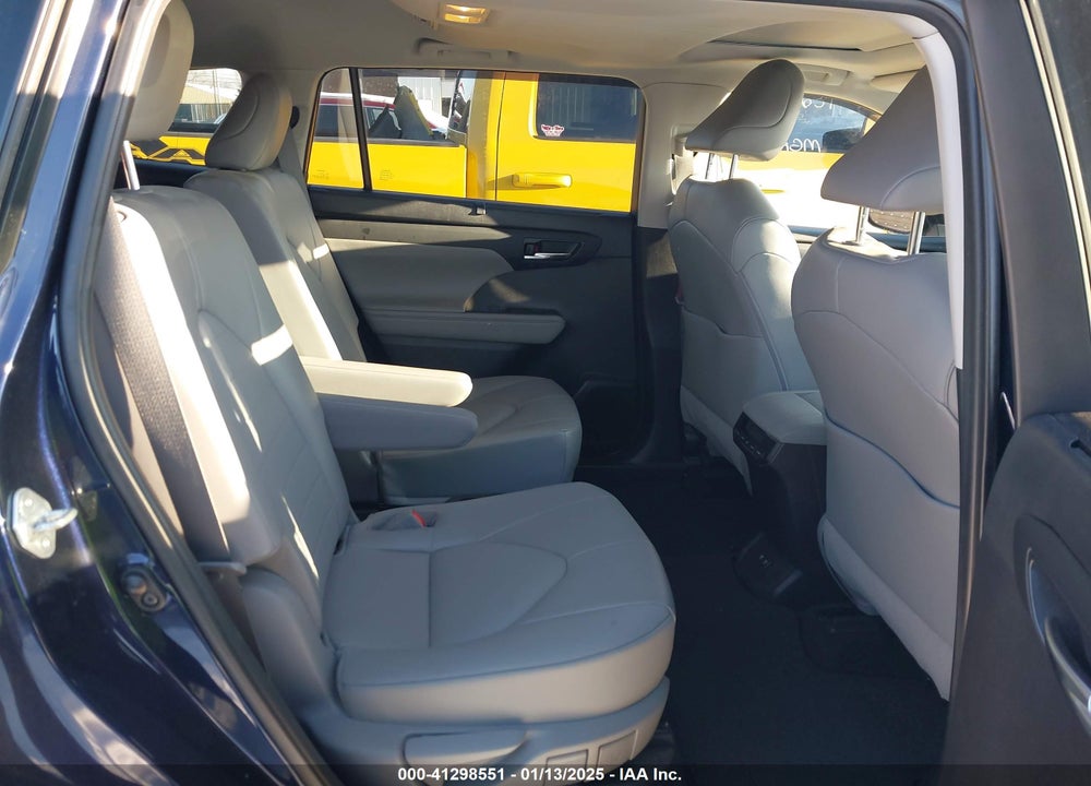 2021 TOYOTA HIGHLANDER HYBRID XLE VIN: 5TDGBRCH3MS536832