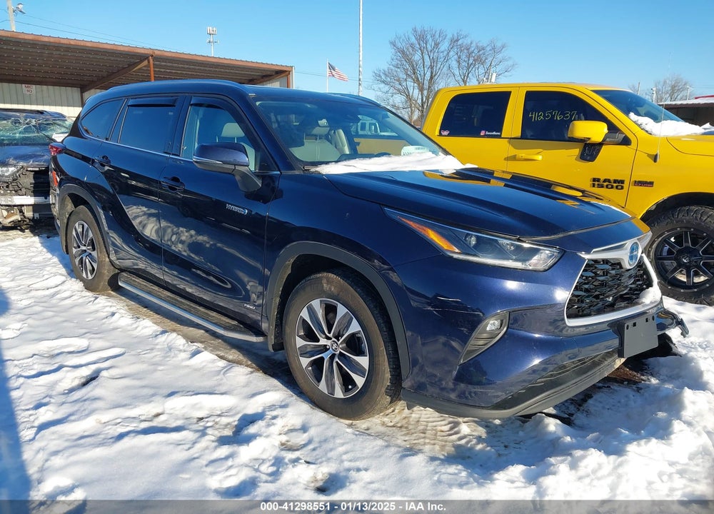 2021 TOYOTA HIGHLANDER HYBRID XLE VIN: 5TDGBRCH3MS536832