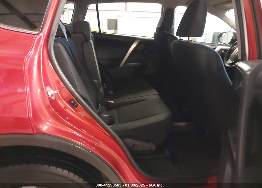 2016 TOYOTA RAV4 LE VIN: JTMZFREV4GJ082219