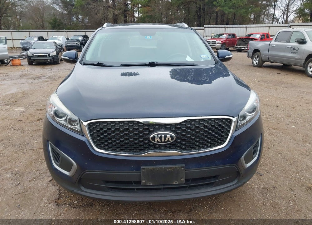 2016 KIA SORENTO 2.4L LX VIN: 5XYPG4A33GG181822