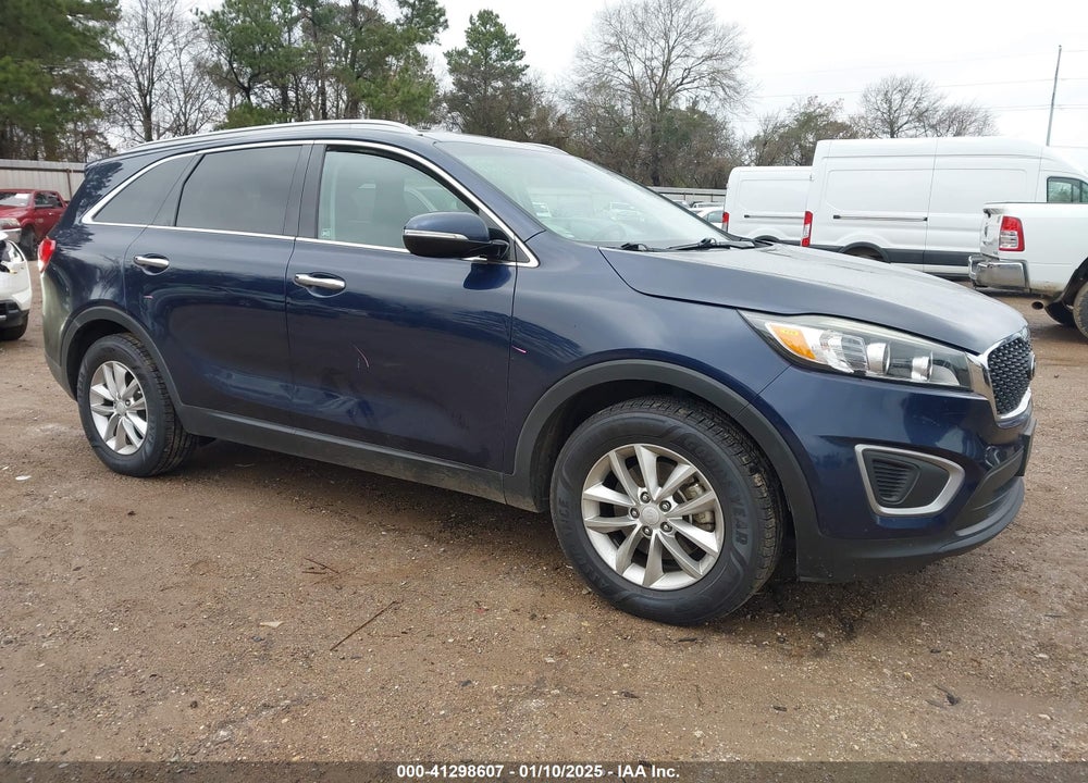 2016 KIA SORENTO 2.4L LX VIN: 5XYPG4A33GG181822