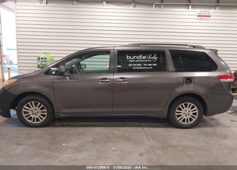 2011 TOYOTA SIENNA XLE LIMITED VIN: 5TDDK3DC1BS010103