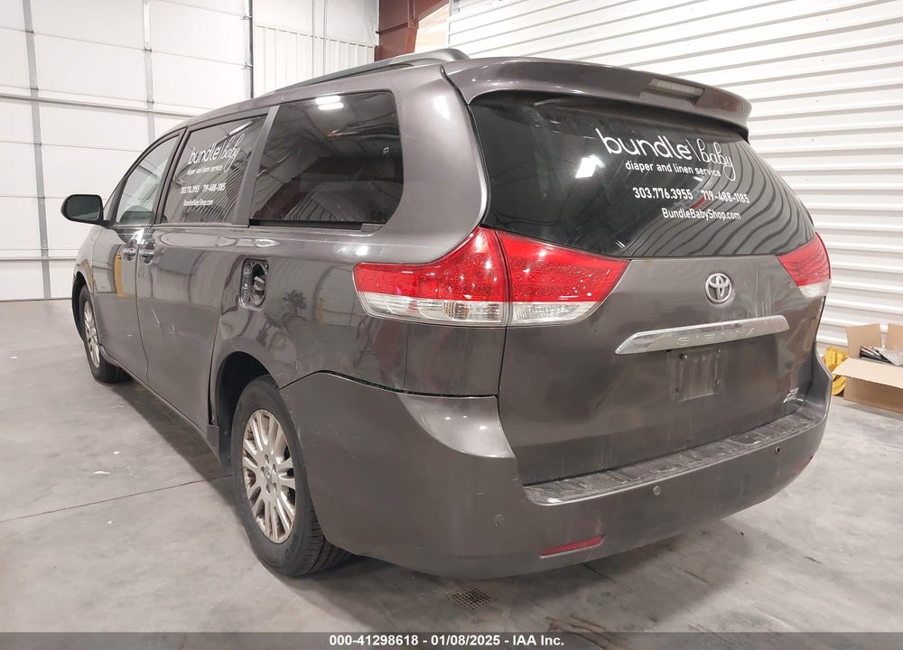 2011 TOYOTA SIENNA XLE LIMITED VIN: 5TDDK3DC1BS010103