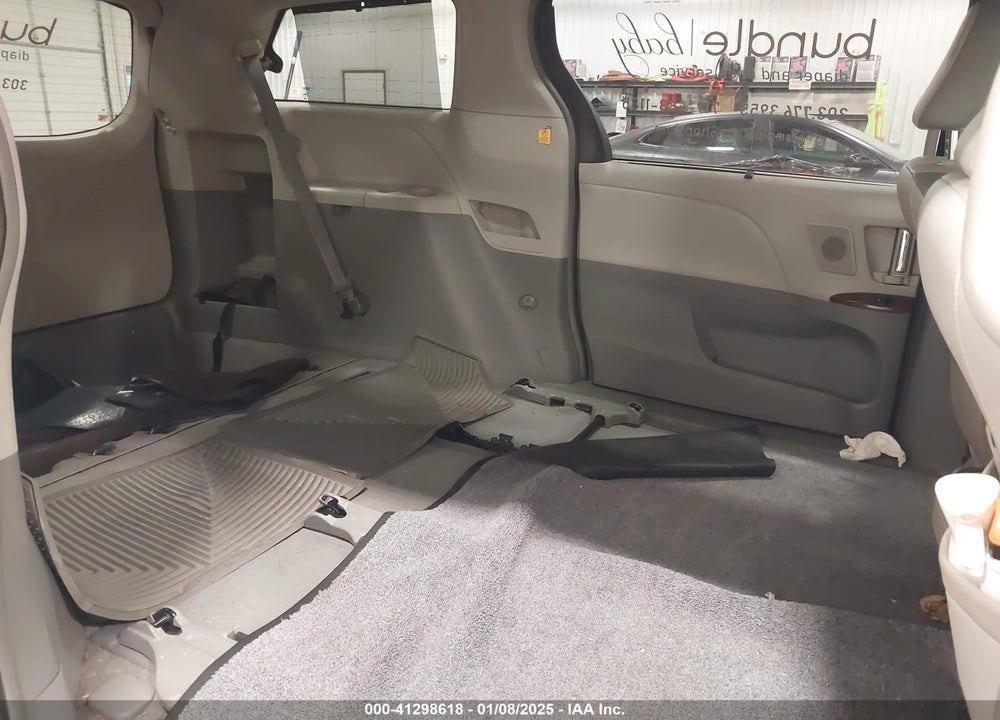 2011 TOYOTA SIENNA XLE LIMITED VIN: 5TDDK3DC1BS010103