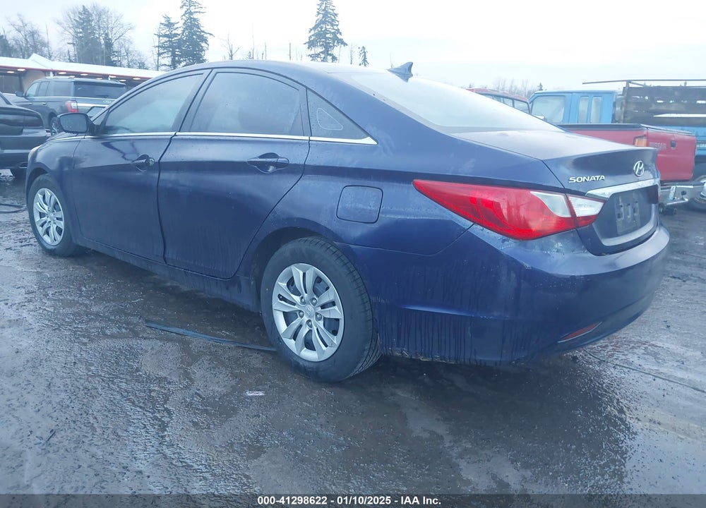 2011 HYUNDAI SONATA VIN: 5NPEB4AC0BH063671