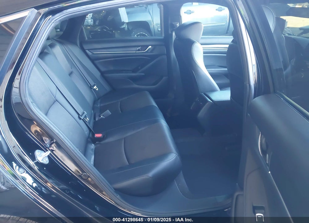 2022 HONDA ACCORD VIN: 1HGCV1F34NA017764