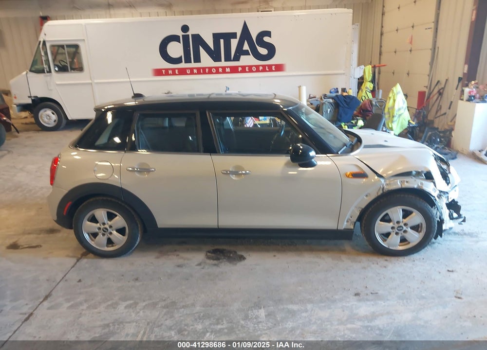 2018 MINI HARDTOP VIN: WMWXU1C50J2F79271
