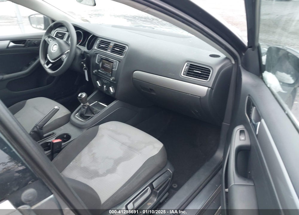 2017 VOLKSWAGEN JETTA VIN: 3VW167AJ2HM316394