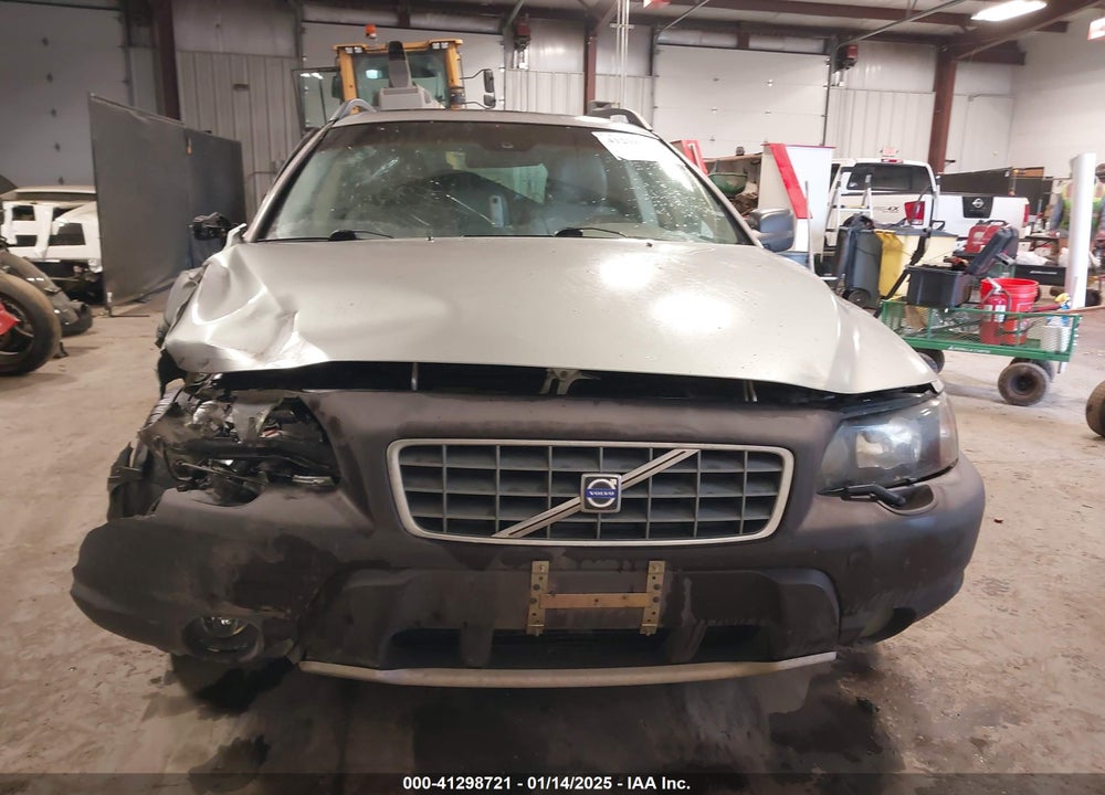 2004 VOLVO XC70 2.5T VIN: YV1SZ59H341158184